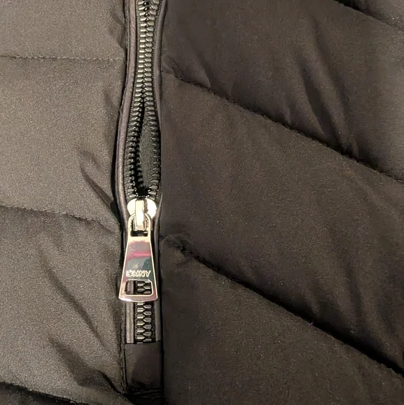 DKNYC Women's Quilted Black Puffer Coat - Picture 8 of 12